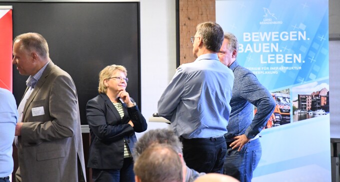 Im Anschluss an die Vorträge war Zeit für den Fachaustausch.